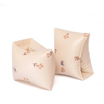 Mrs. Ertha - Mišići za plivanje Flower buds Mrs. Ertha - Mišići za plivanje Flower buds