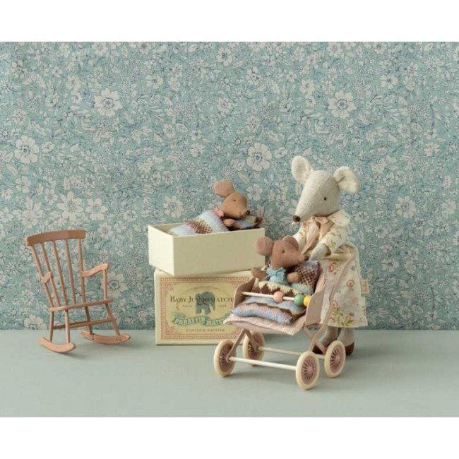 Maileg - Pospana beba miš u kutiji šibica, plava