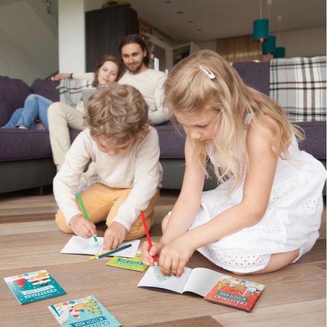 Twiddlers - Novogodišnja mini bojanka sa zadacima